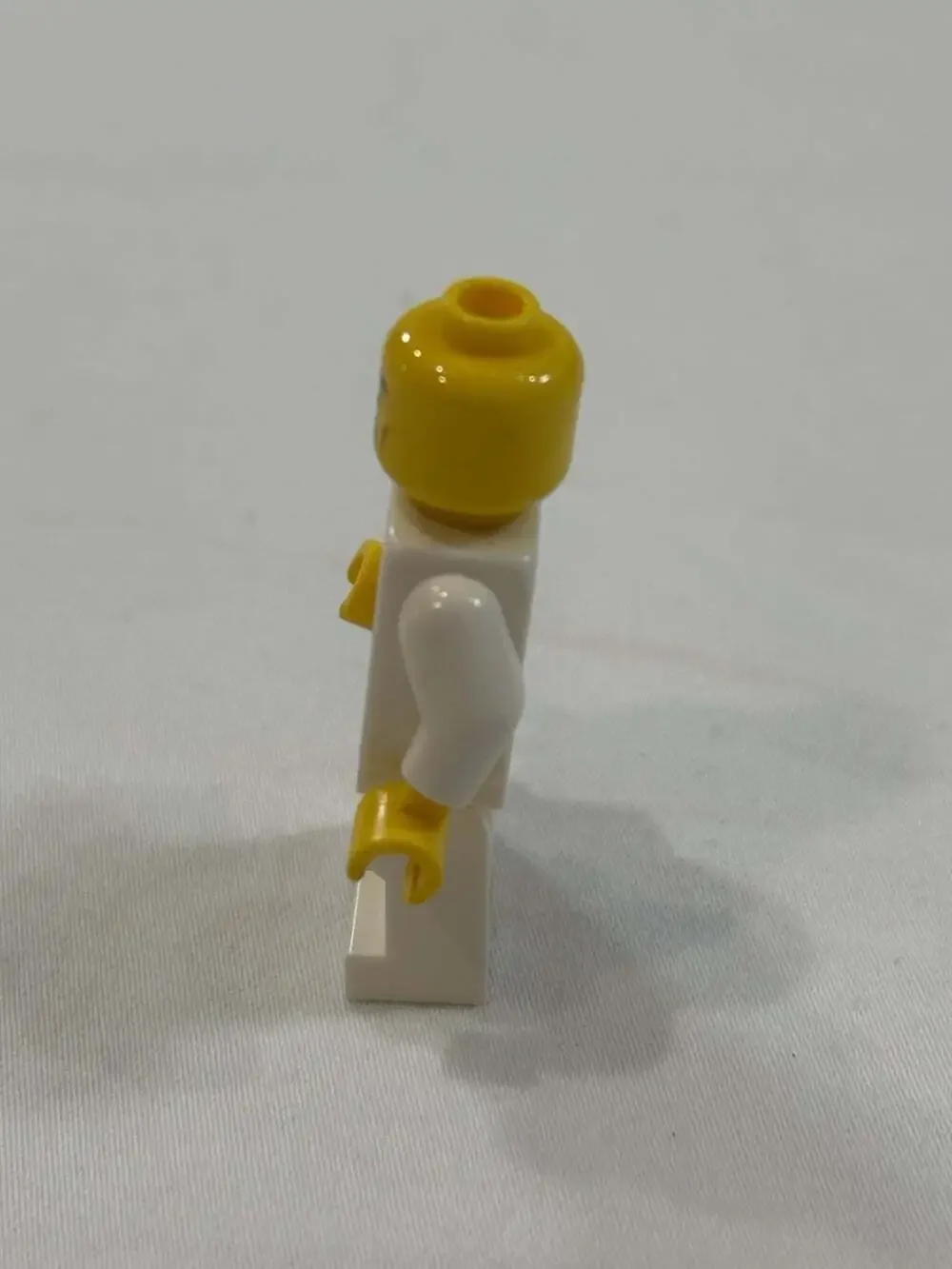 LEGO Chef minifigure featuring a white double-breasted jacket